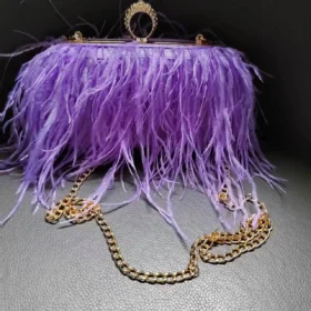 2024 purple feather clutch purse with knuckle ring handle and ostrich feather decoration for weddings and parties.
