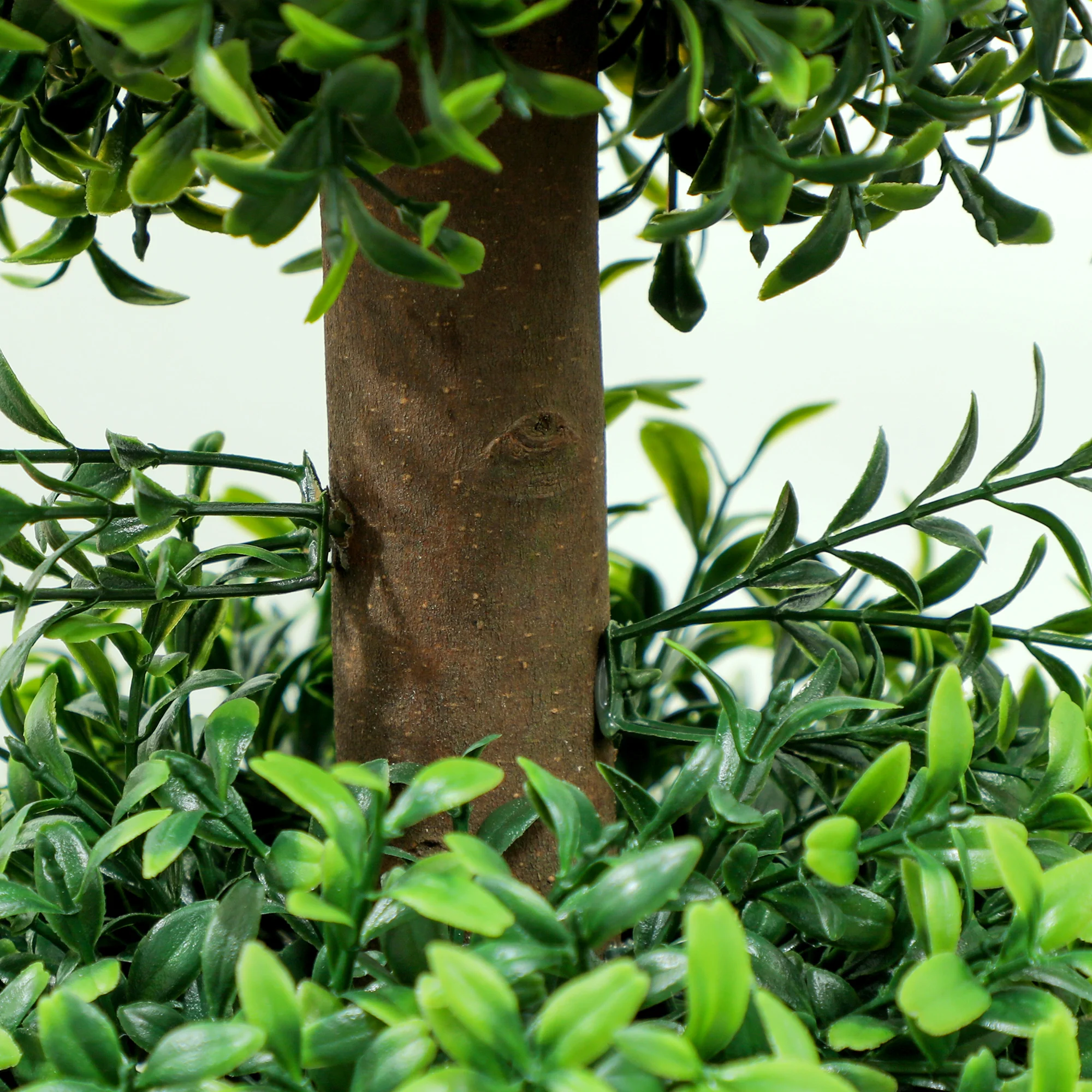 HOMCOM Set of 2 Decorative Green Artificial Boxwood Trees - Image 5