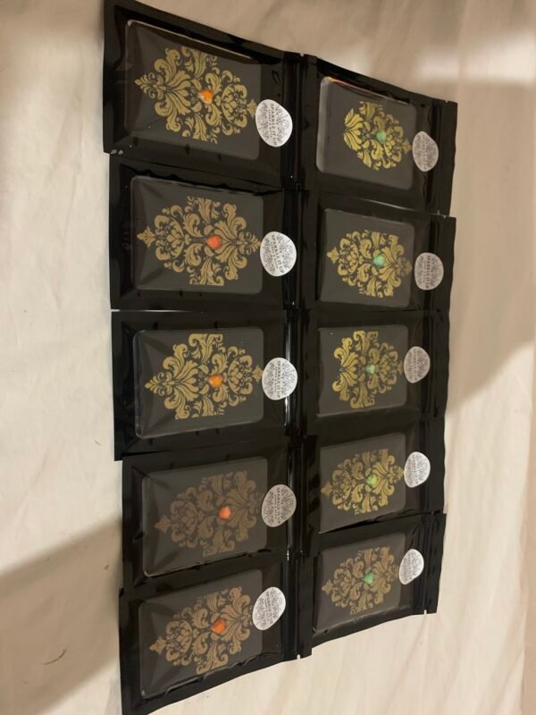 Damask vintage mirror